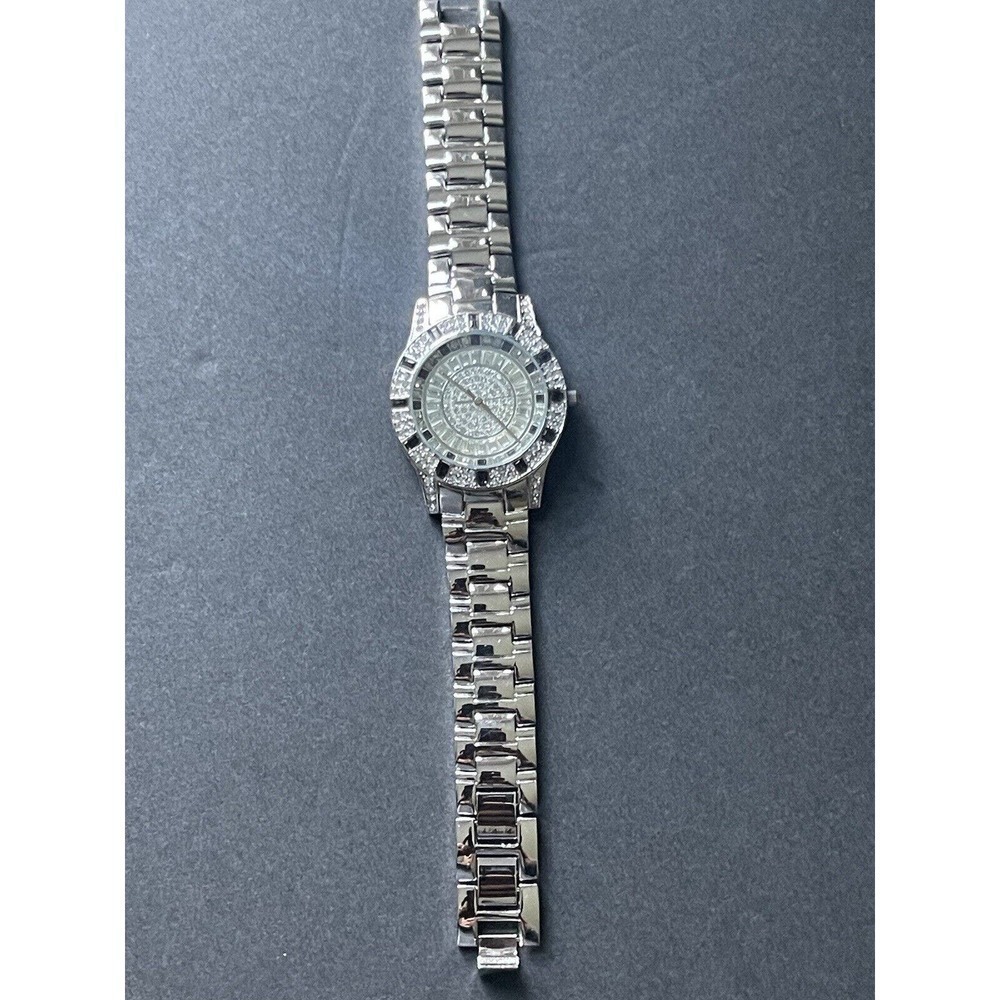 Victoria Wieck Hollywood Rhinestone Face Quartz Silvertone Style B9825